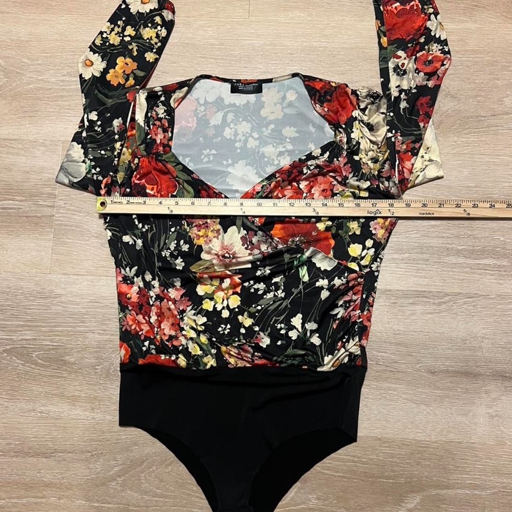 Designer Zara Multicolor Floral Wrap Low V-Neck Bodysuit Women’s Size M - Picture 7 of 9